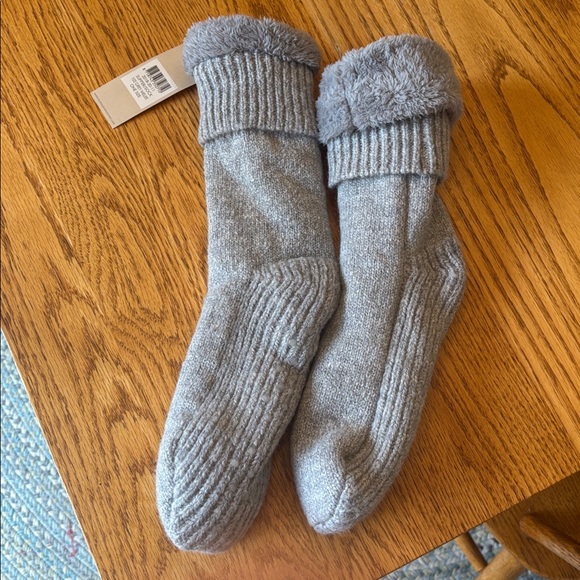 BICKLEY + MITCHELL's slipper socks - Picture 4 of 4